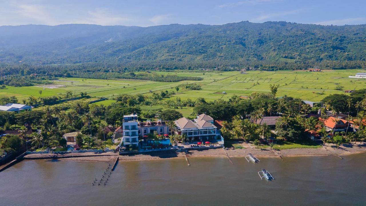 Padmasari Resort Lovina Exterior photo